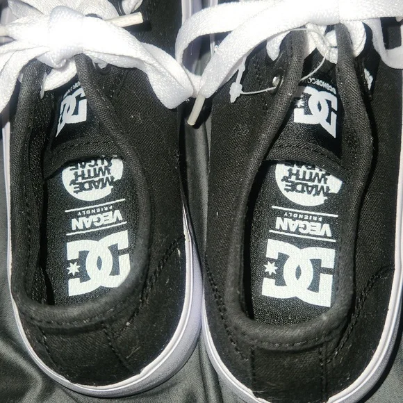 DC Platform Sneakers Women's Size 5 - Picture 3 of 8